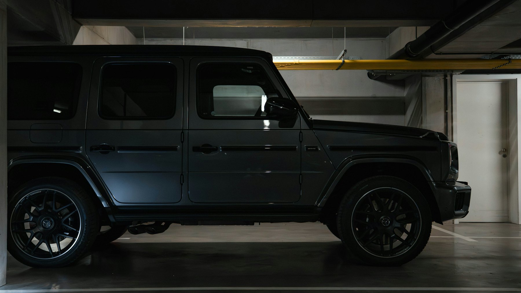 Clean covered detailing bay